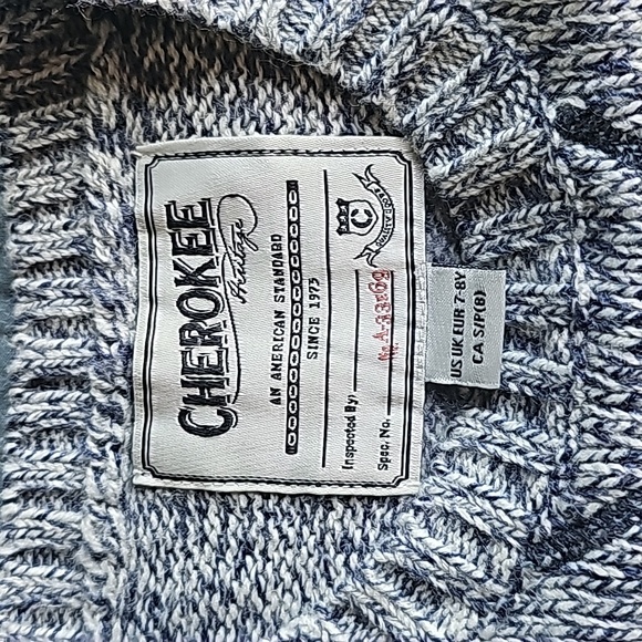 Boys sweater 7-8 - Picture 2 of 4